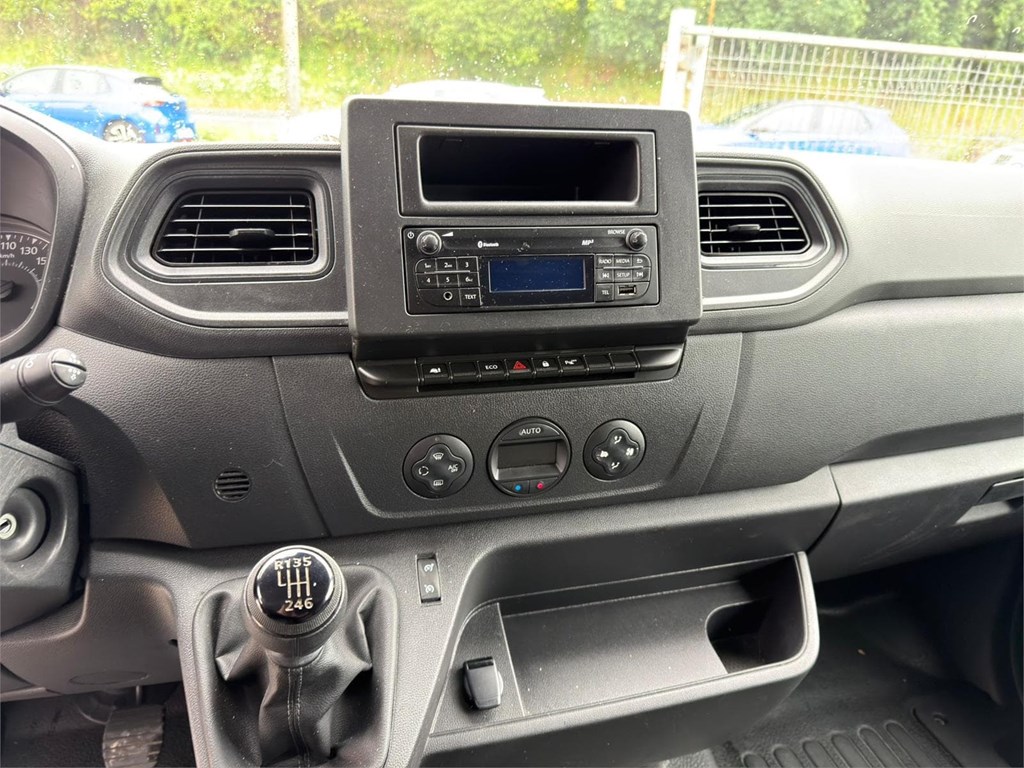 Foto 10 RENAULT-MASTER 35 L2H2 9MRP