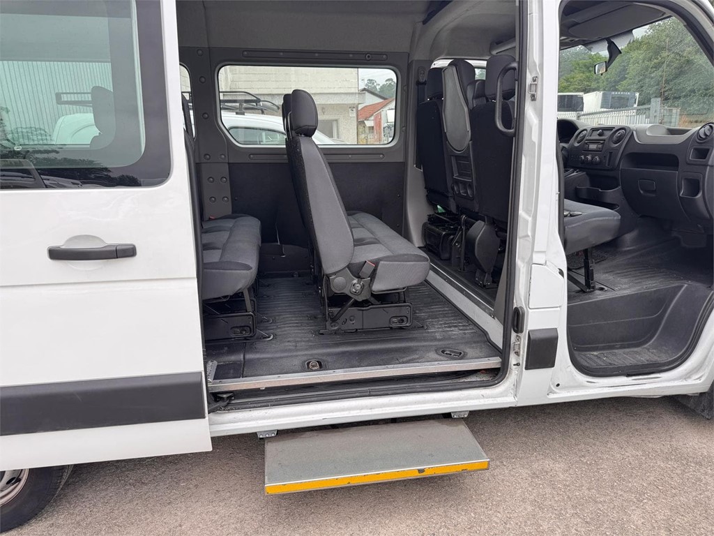 Foto 13 Renault Master Combi 9 Plazas L2H2 145CV Euro 6 – Adaptada PMR