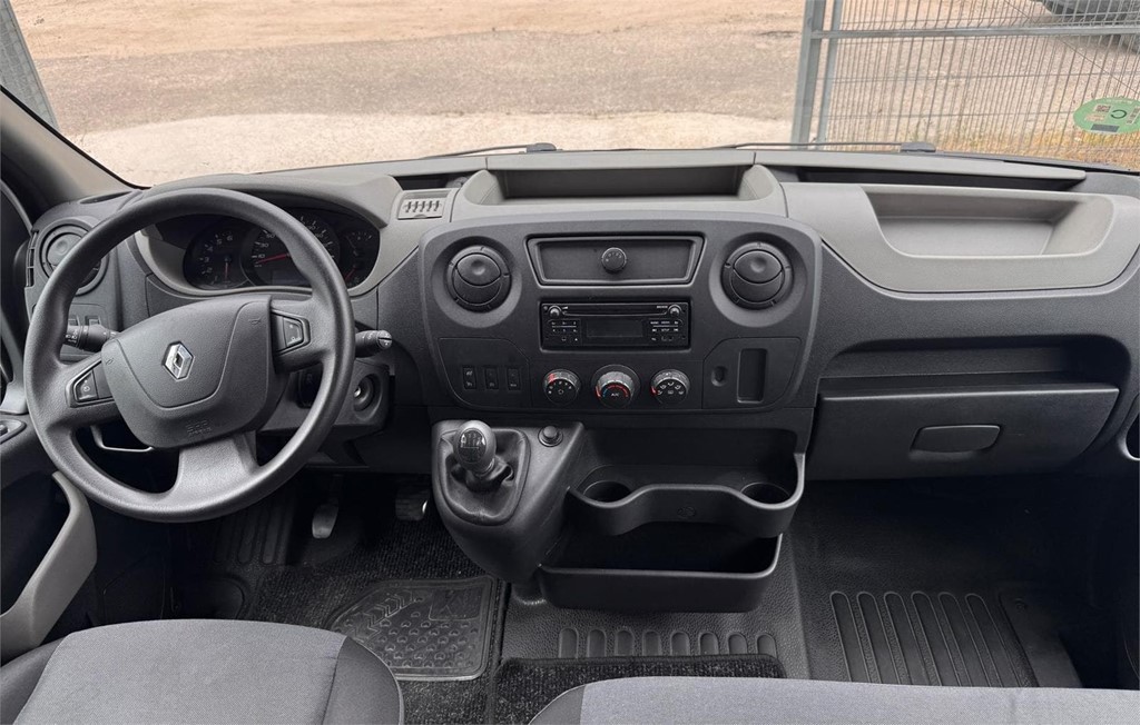 Foto 21 Renault Master Combi 9 Plazas L2H2 145CV Euro 6 – Adaptada PMR
