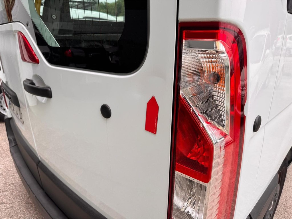 Foto 41 Renault Master Combi 9 Plazas L2H2 145CV Euro 6 – Adaptada PMR