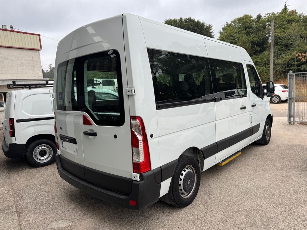 Foto 4 Renault Master Combi 9 Plazas L2H2 145CV Euro 6 – Adaptada PMR