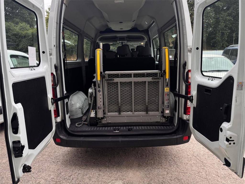 Foto 5 Renault Master Combi 9 Plazas L2H2 145CV Euro 6 – Adaptada PMR