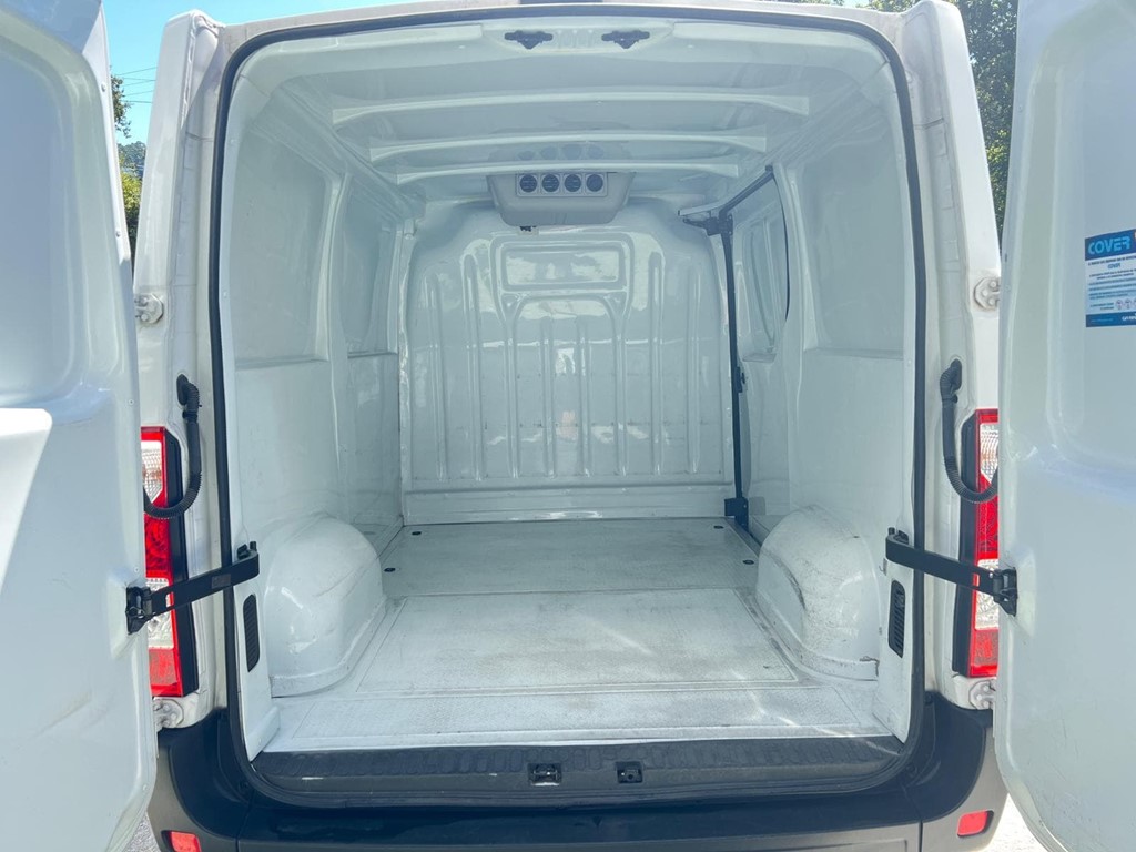 Foto 11 RENAULT-MASTER L1H1 CLIMA INT