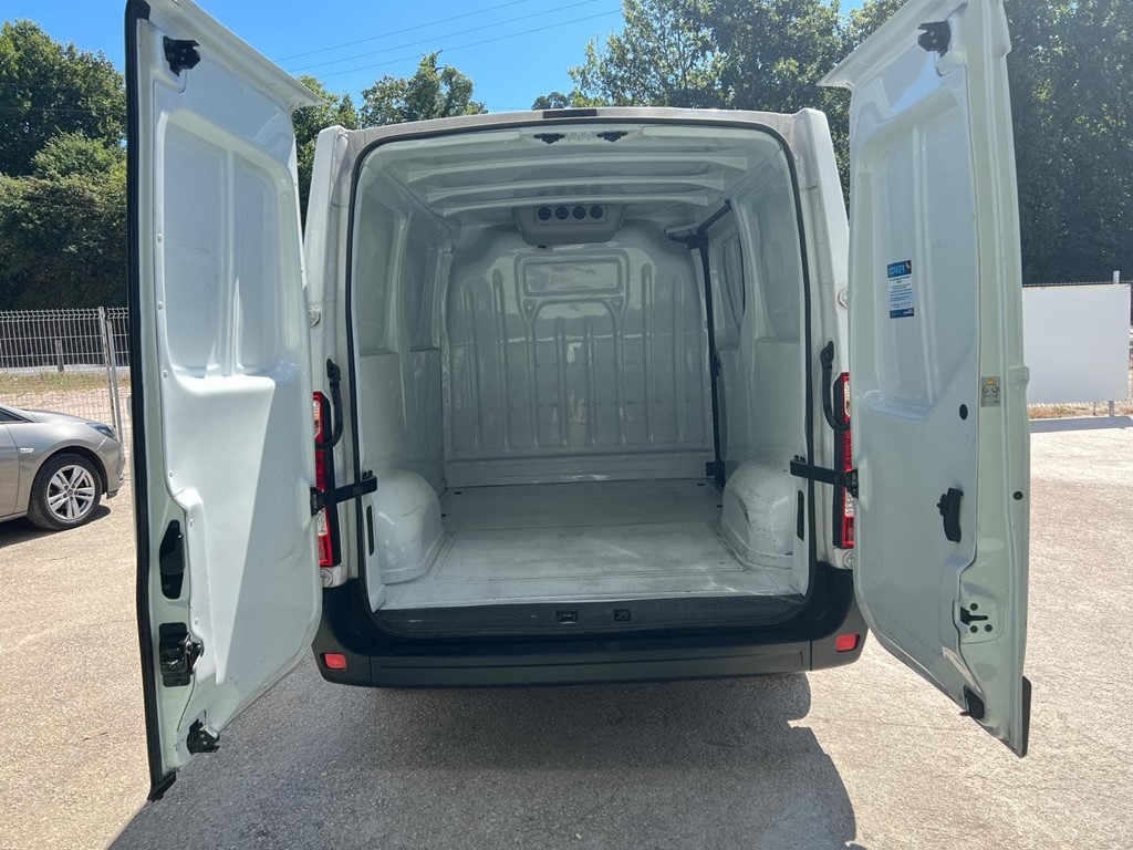Foto 12 RENAULT-MASTER L1H1 CLIMA INT