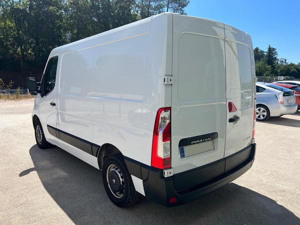Foto 3 RENAULT-MASTER L1H1 CLIMA INT