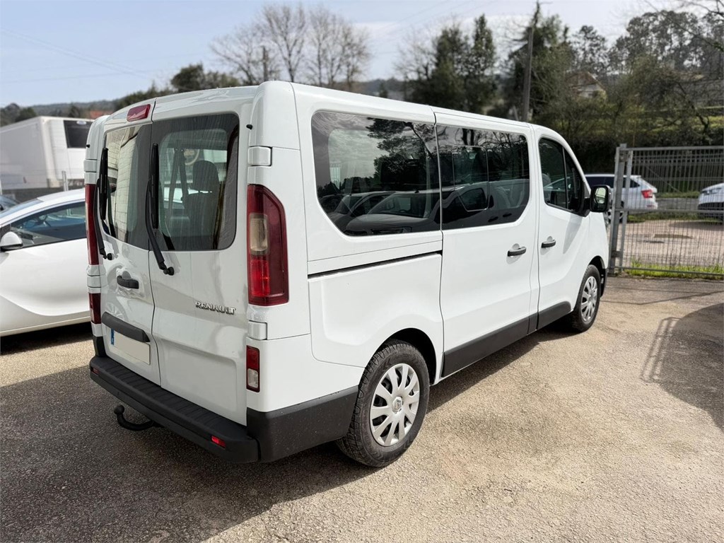 Foto 4 RENAULT-TRAFIC COMBI 9 PLAZAS LRK