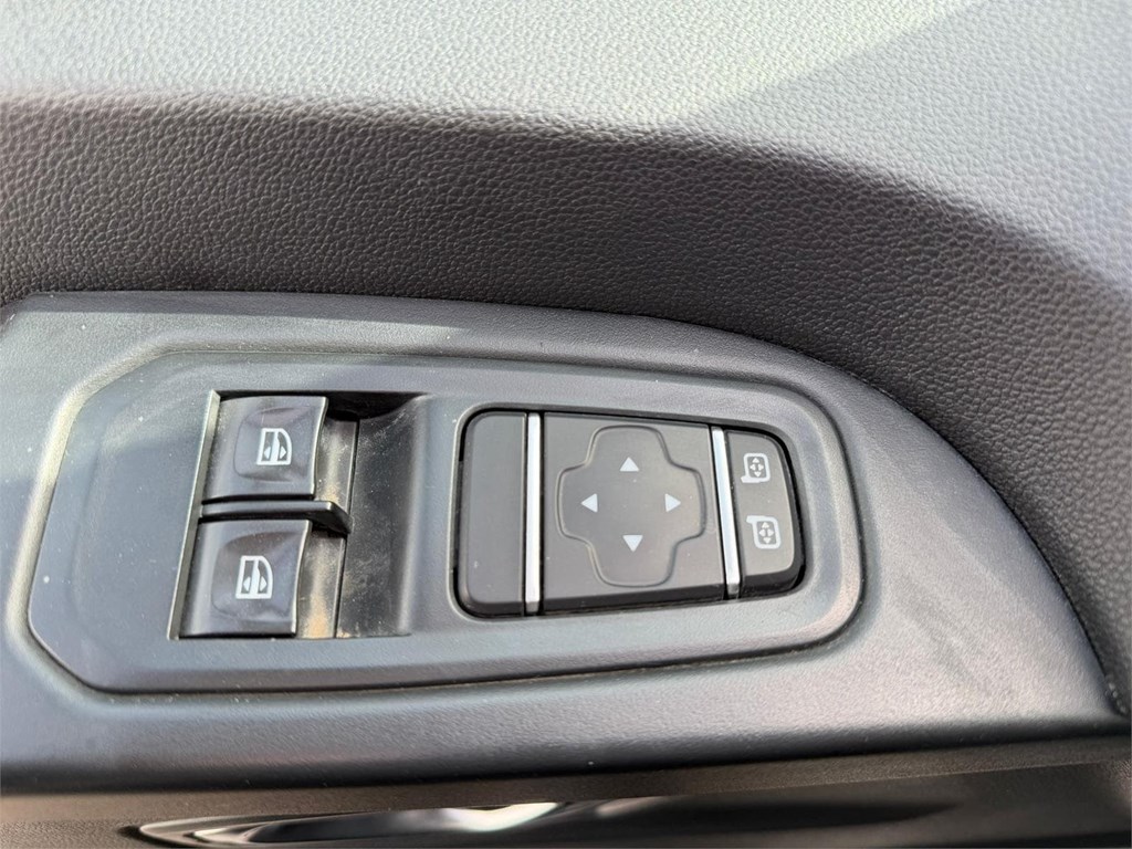 Foto 6 RENAULT-TRAFIC COMBI 9 PLAZAS LRK