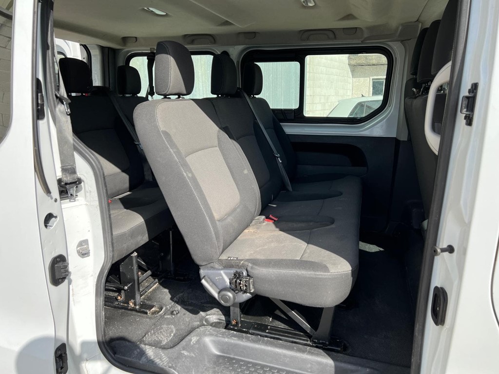 Foto 7 RENAULT-TRAFIC COMBI 9 