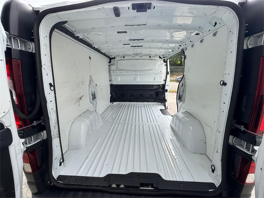 Foto 22 RENAULT-TRAFIC FG L1H1 LCD