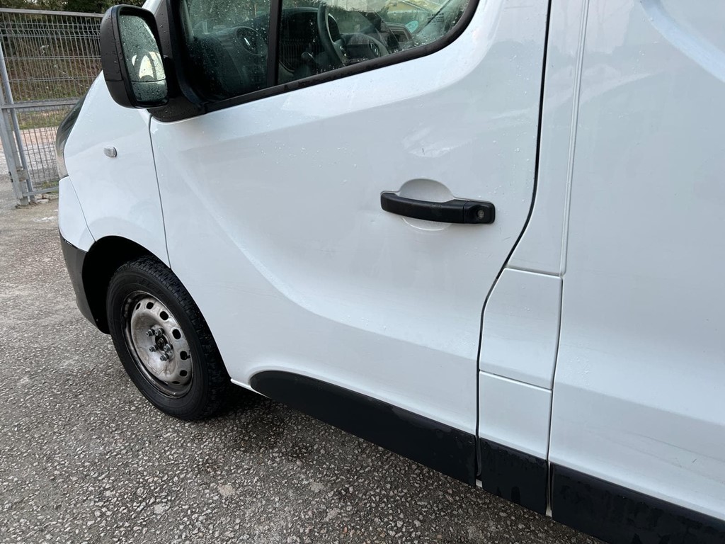 Foto 15 RENAULT-TRAFIC FURGON L2H1