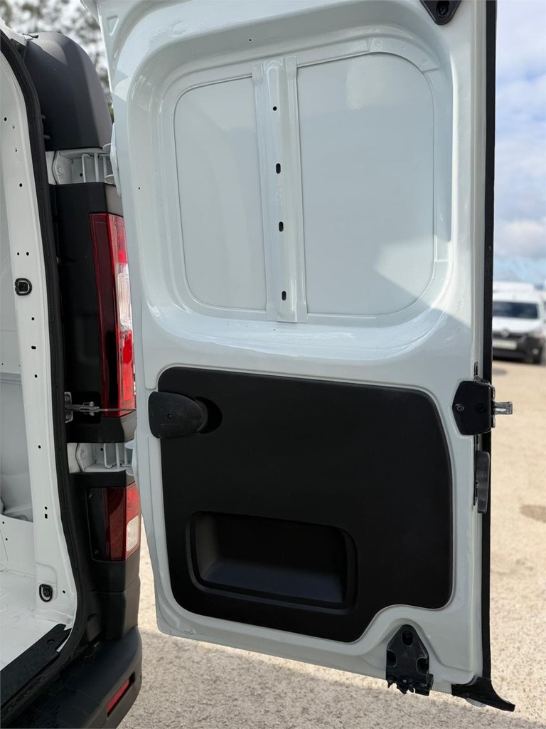 Foto 21 RENAULT-TRAFIC  L1H1 14LRX