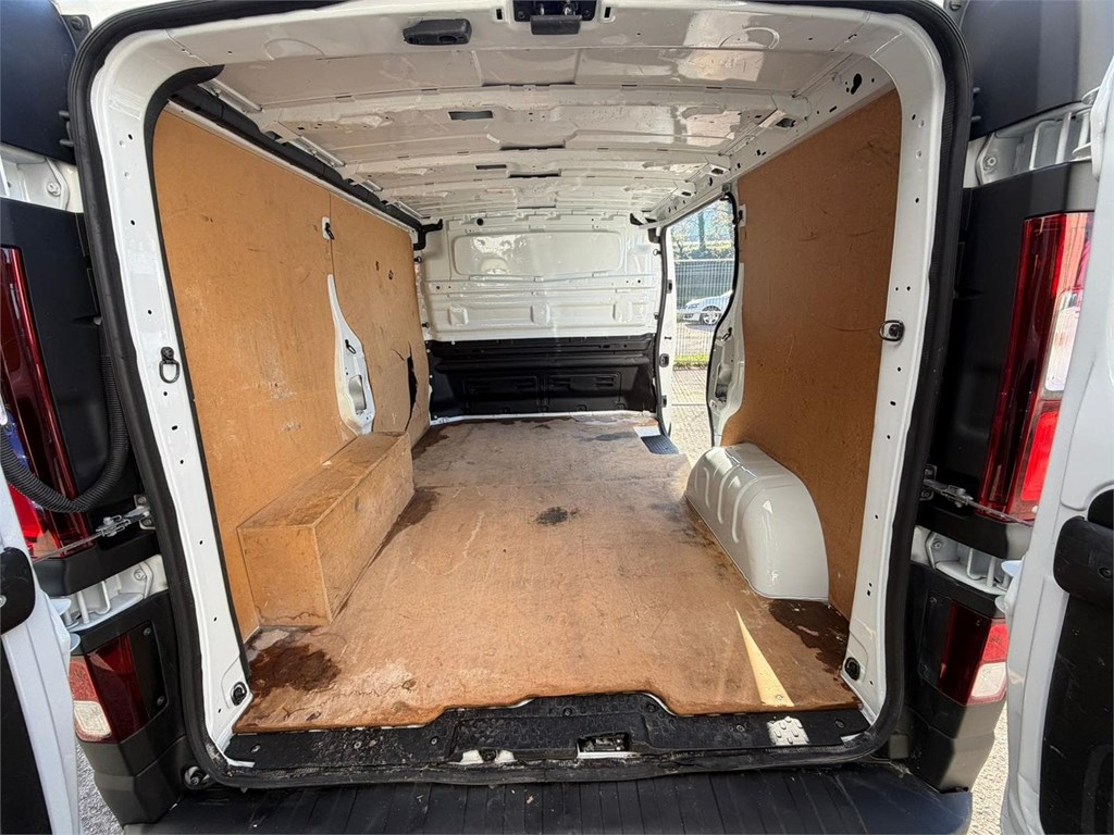 Foto 26 RENAULT-TRAFIC L1H1 5LPN