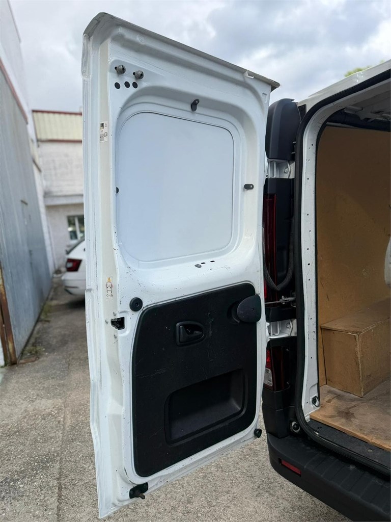 Foto 19 RENAULT-TRAFIC L1H1 60MBN