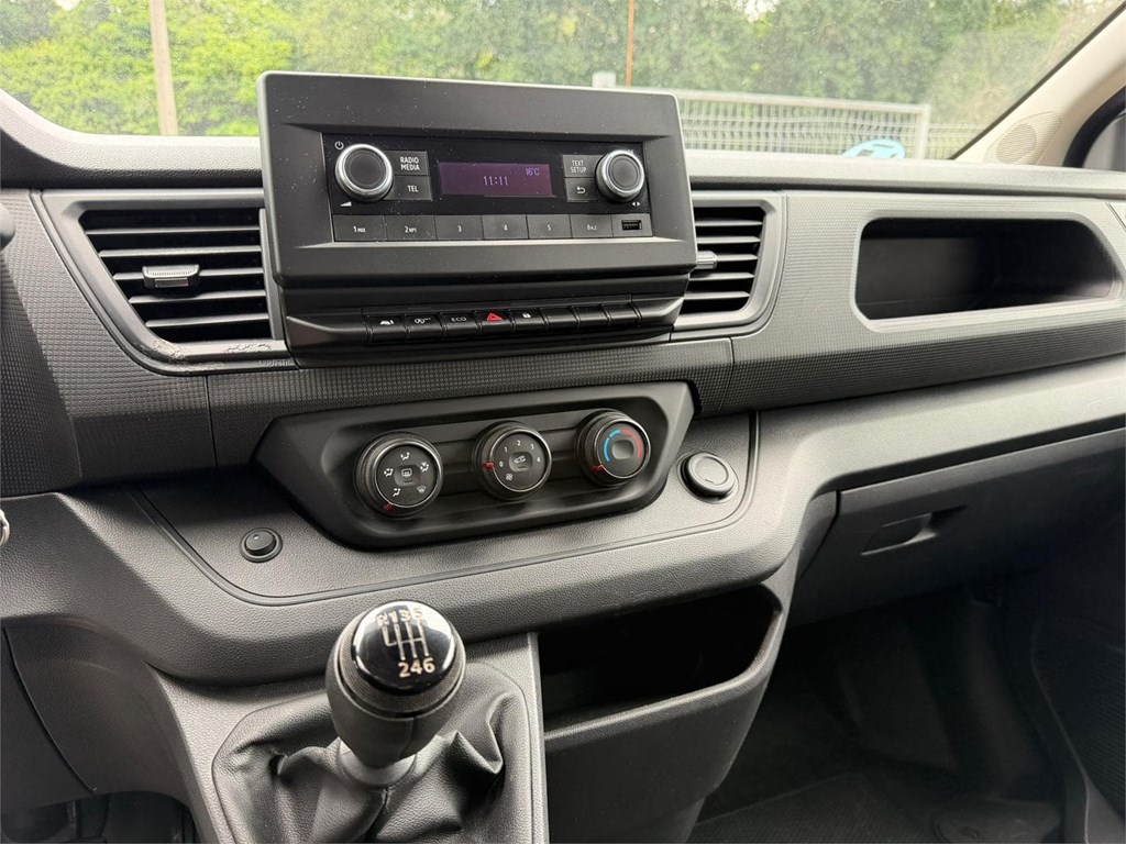 Foto 12 RENAULT-TRAFIC L1H1 71MBN