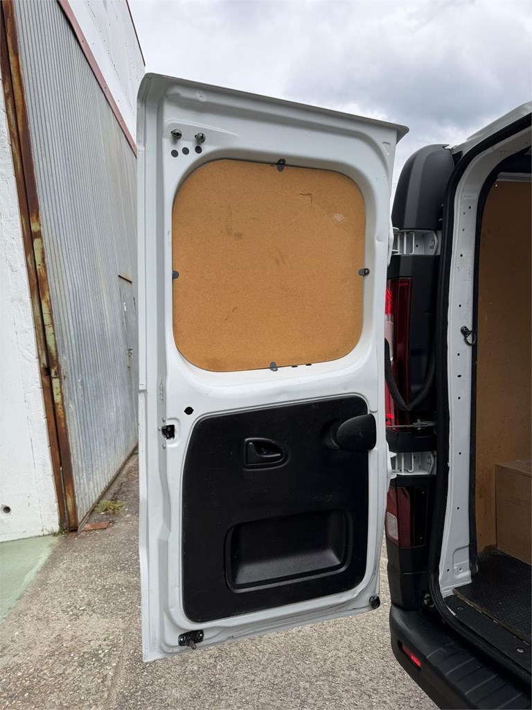 Foto 20 RENAULT-TRAFIC L1H1 71MBN