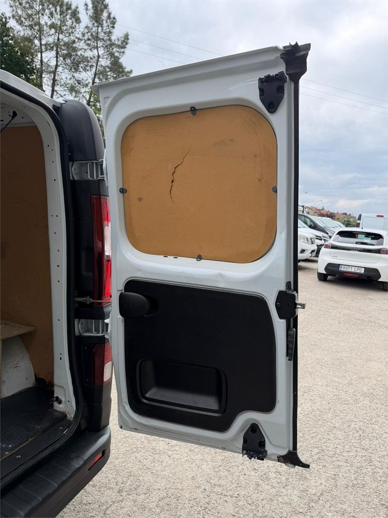 Foto 22 RENAULT-TRAFIC L1H1 71MBN