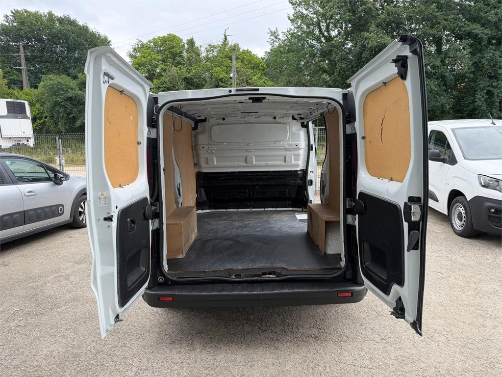 Foto 5 RENAULT-TRAFIC L1H1 71MBN