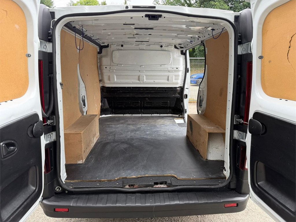 Foto 6 RENAULT-TRAFIC L1H1 71MBN