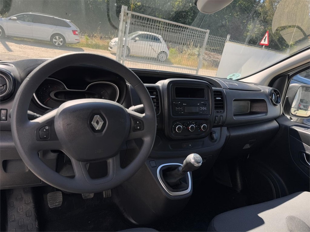 Foto 18 RENAULT-TRAFIC L1H1 8LPN