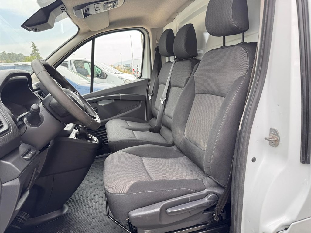 Foto 10 RENAULT-TRAFIC L1H1 ISOTERMO 04MBW