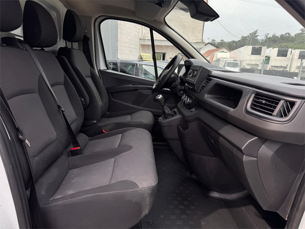 Foto 11 RENAULT-TRAFIC L1H1 ISOTERMO 04MBW