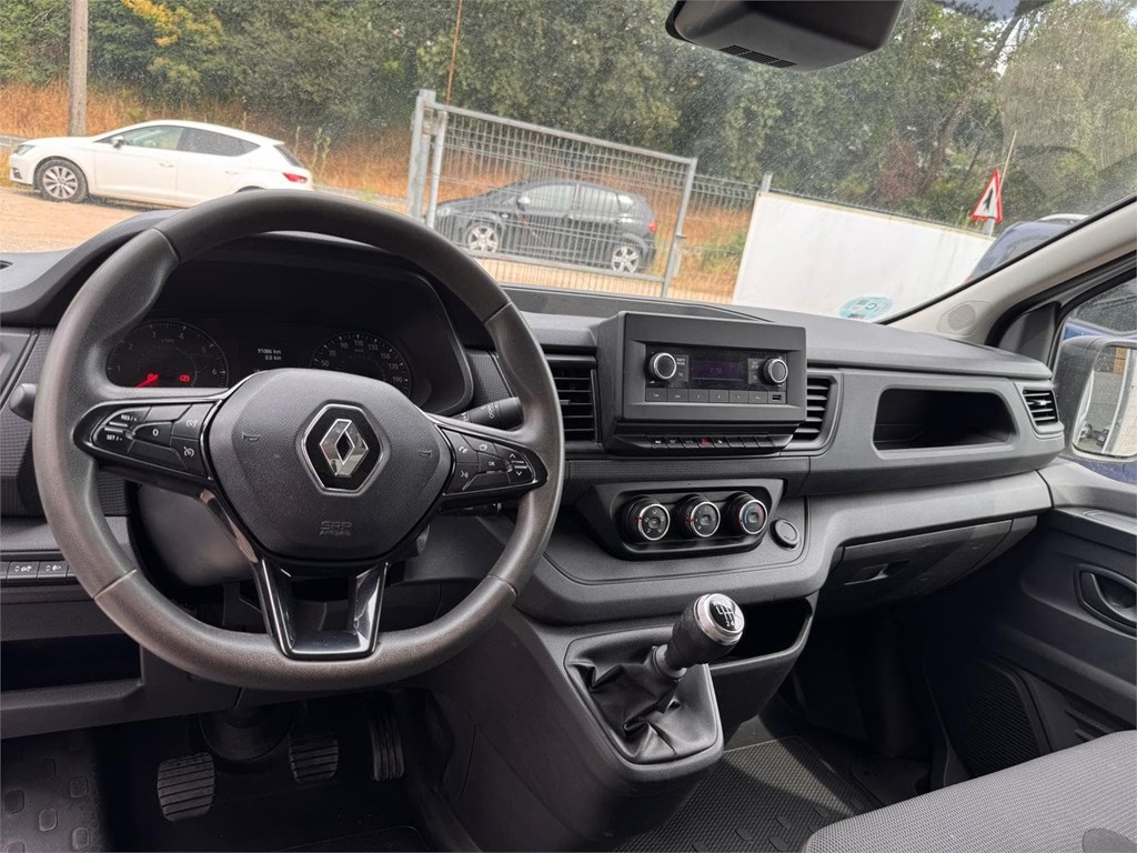 Foto 18 RENAULT-TRAFIC L1H1 ISOTERMO 04MBW