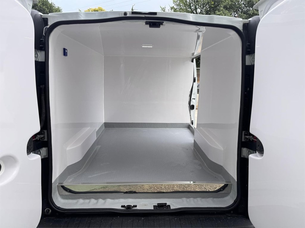Foto 7 RENAULT-TRAFIC L1H1 ISOTERMO 04MBW