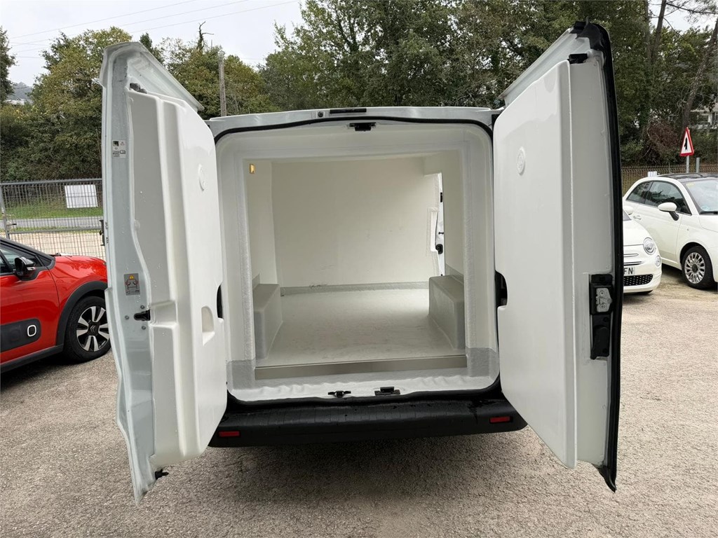 Foto 13 RENAULT-TRAFIC L1H1 ISOTERMO IR 50LNC