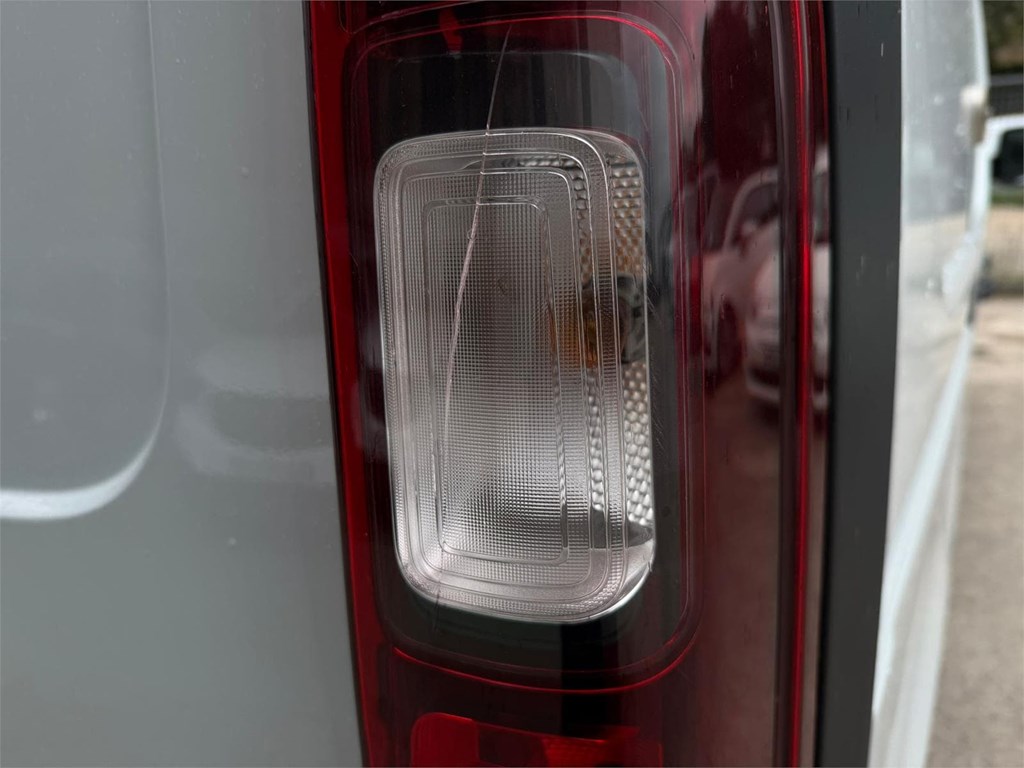 Foto 25 RENAULT-TRAFIC L1H1 ISOTERMO IR 50LNC