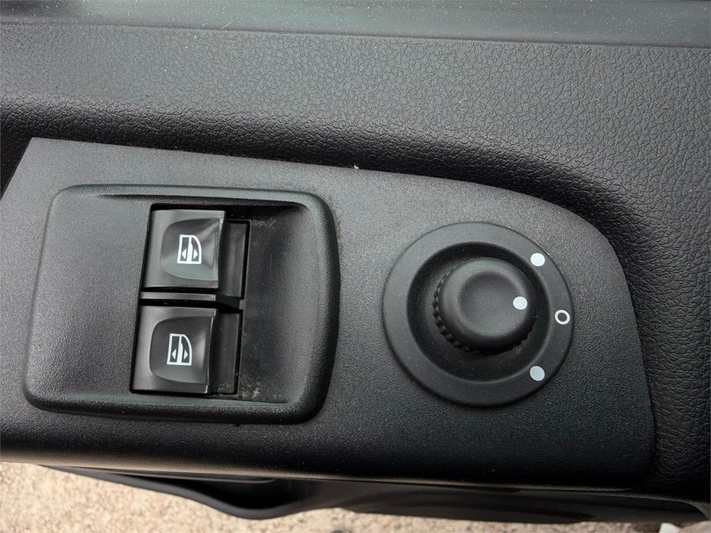 Foto 5 RENAULT-TRAFIC L1H1 ISOTERMO IR 50LNC