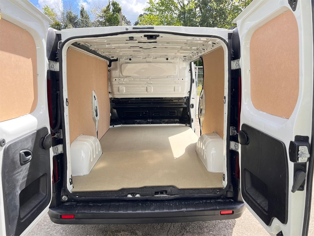 Foto 15 RENAULT-TRAFIC L2 H1 LTB