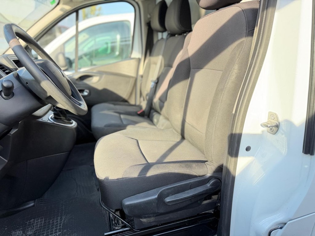 Foto 12 RENAULT-TRAFIC  L2H1  9LMN