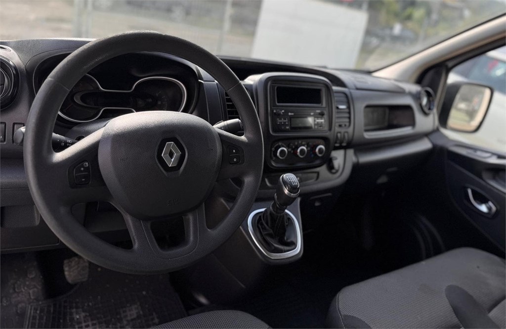 Foto 11 RENAULT-TRAFIC  L2H1 
