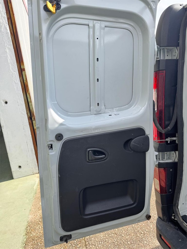 Foto 23 RENAULT-TRAFIC  L2H1 