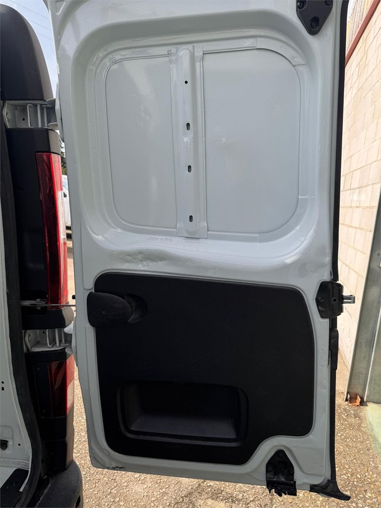 Foto 25 RENAULT-TRAFIC  L2H1 