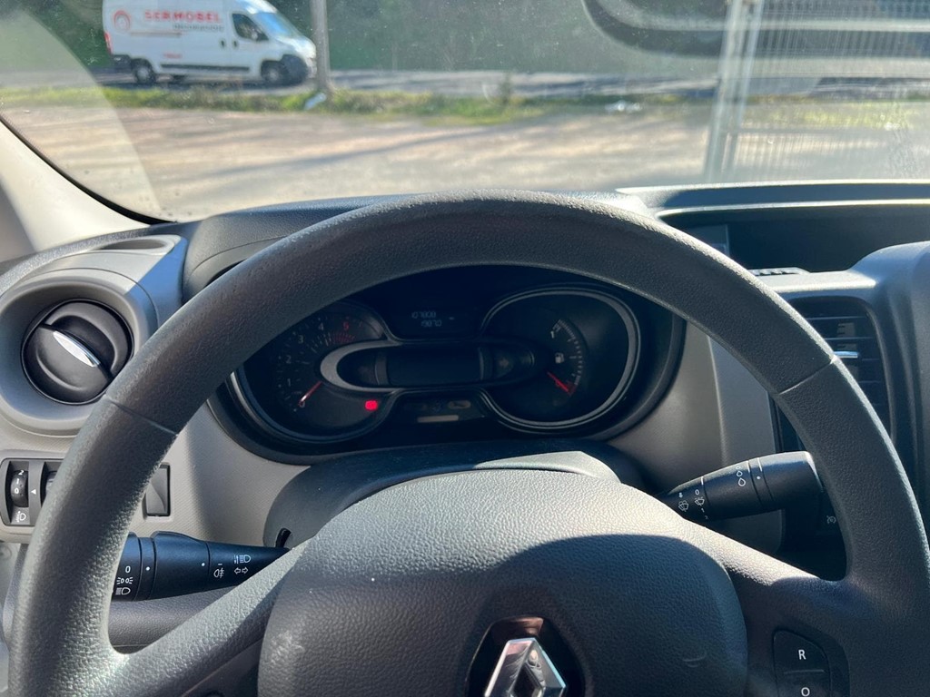 Foto 29 RENAULT-TRAFIC L2H1