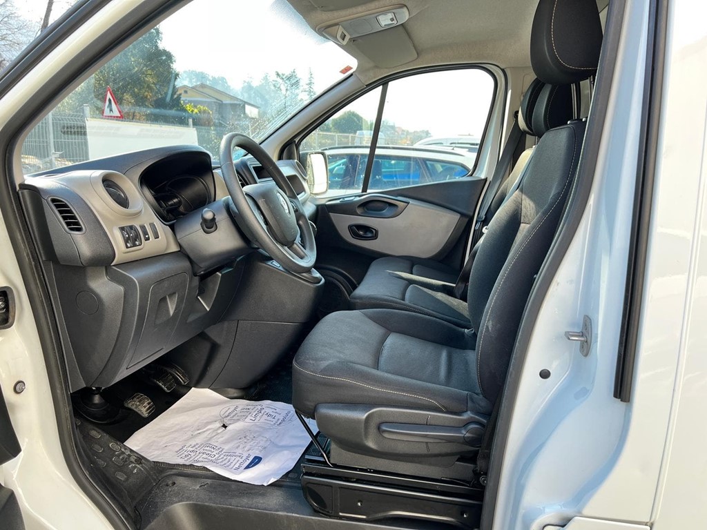 Foto 9 RENAULT-TRAFIC L2H1