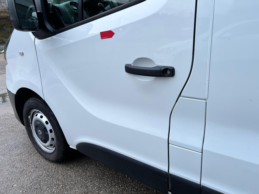 Foto 18 RENAULT-TRAFIC L2H1 