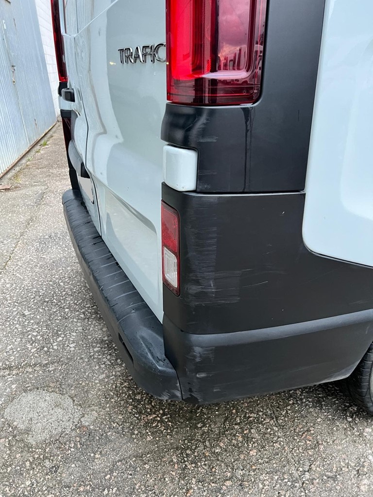 Foto 23 RENAULT-TRAFIC L2H1 