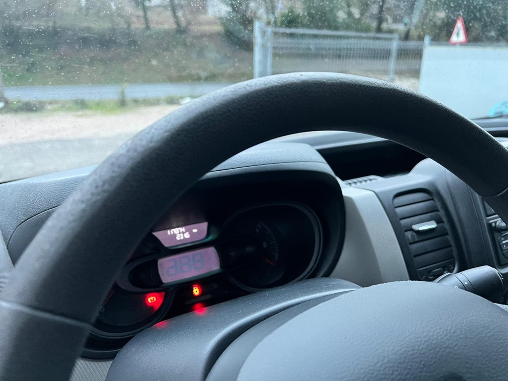 Foto 32 RENAULT-TRAFIC L2H1 
