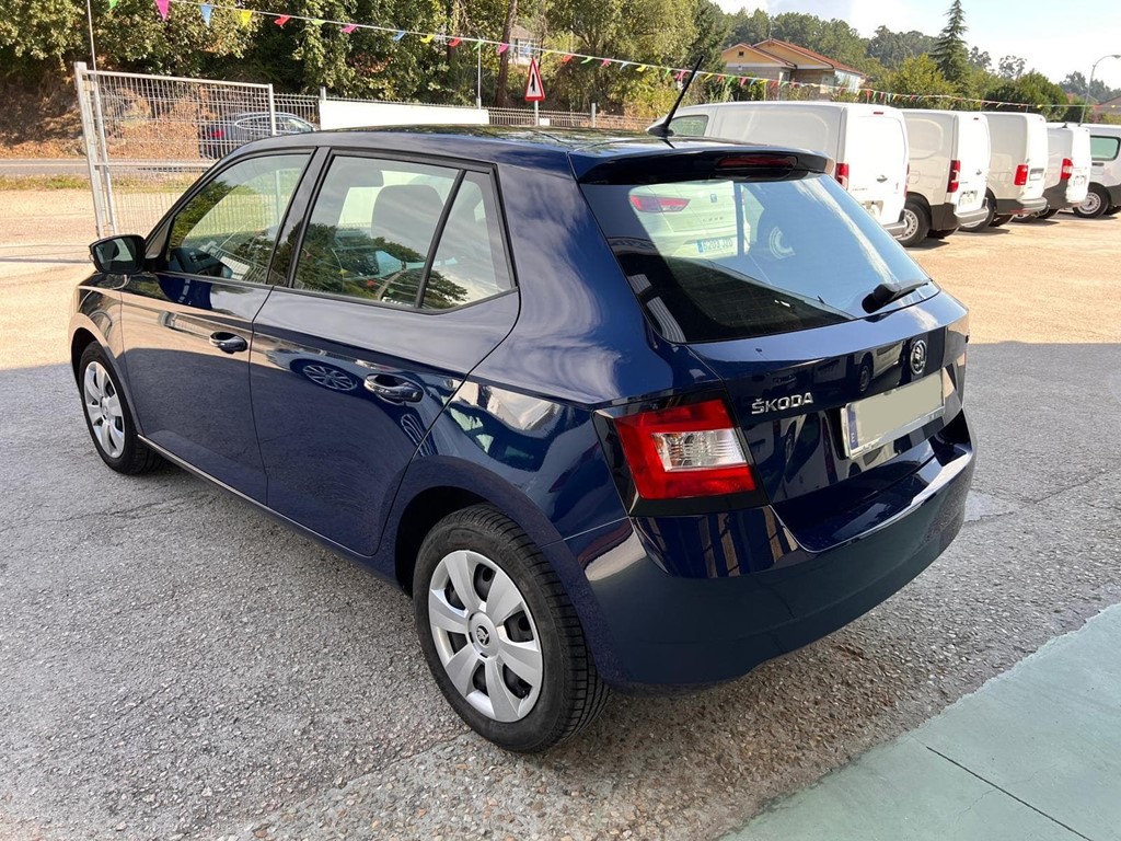 Foto 3 SKODA-FABIA AMBITION