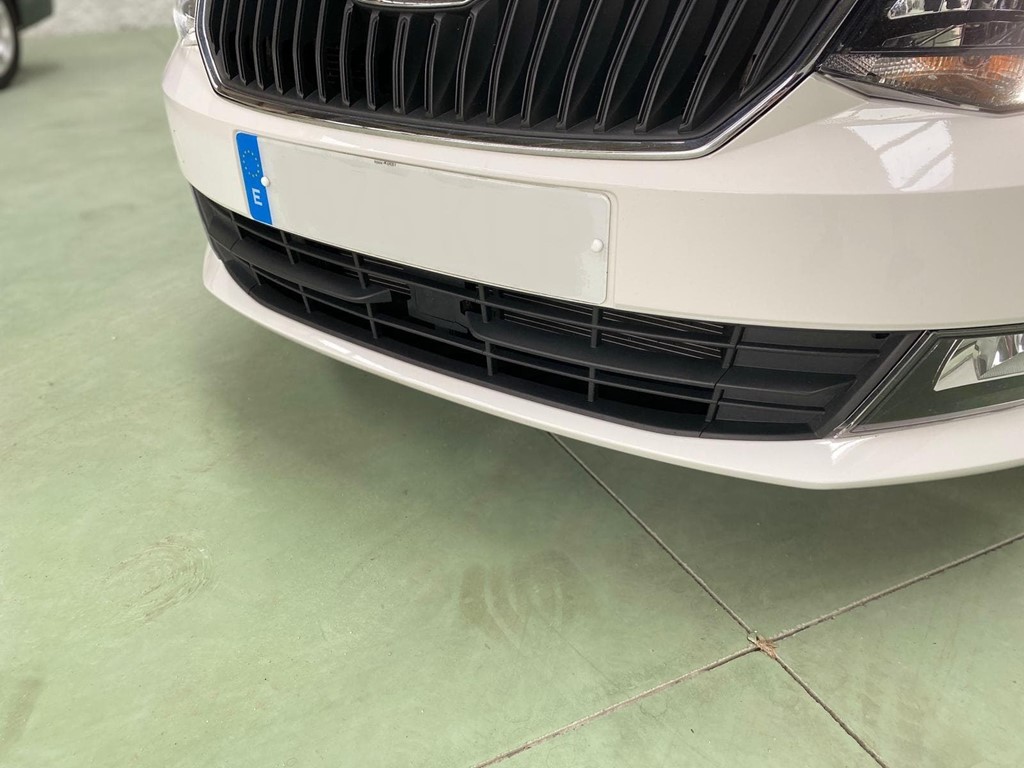 Foto 16 SKODA-FABIA  LIKE