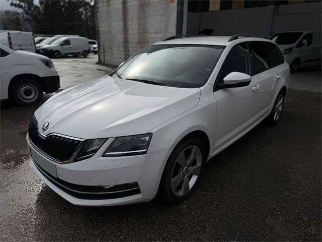 SKODA-OCTAVIA COMBI CR  2KWZ