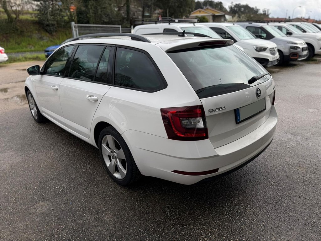 Foto 3 SKODA-OCTAVIA COMBI CR  2KWZ