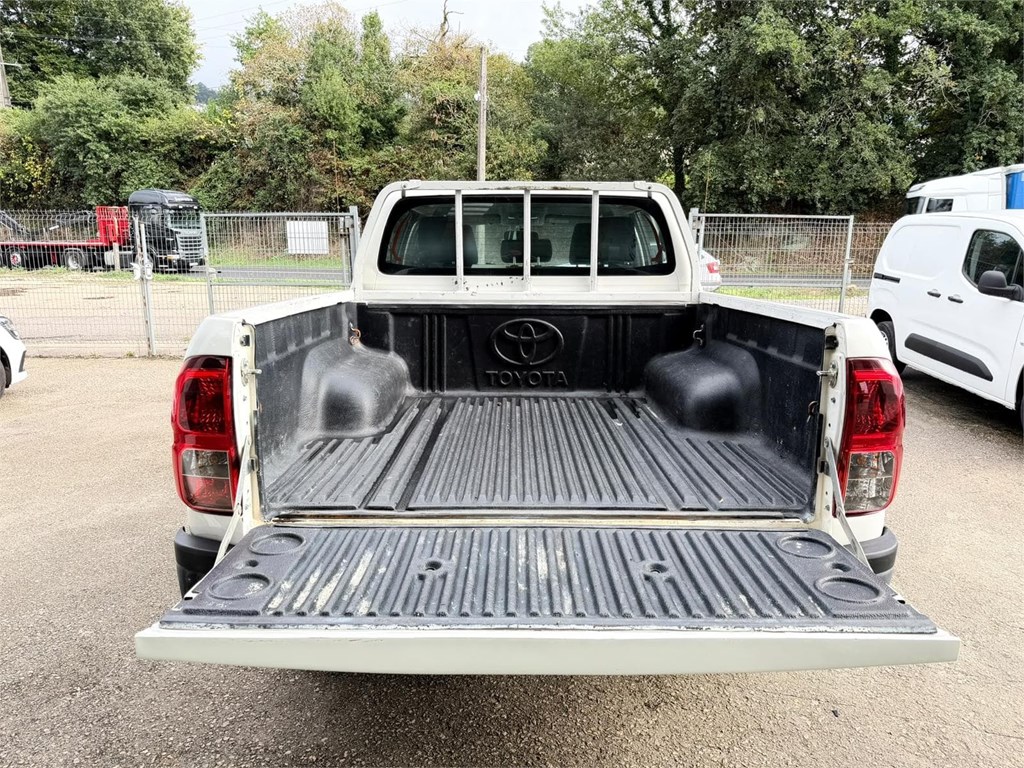 Foto 15 TOYOTA-HILUX CABINA DOBLE GX 8LYC