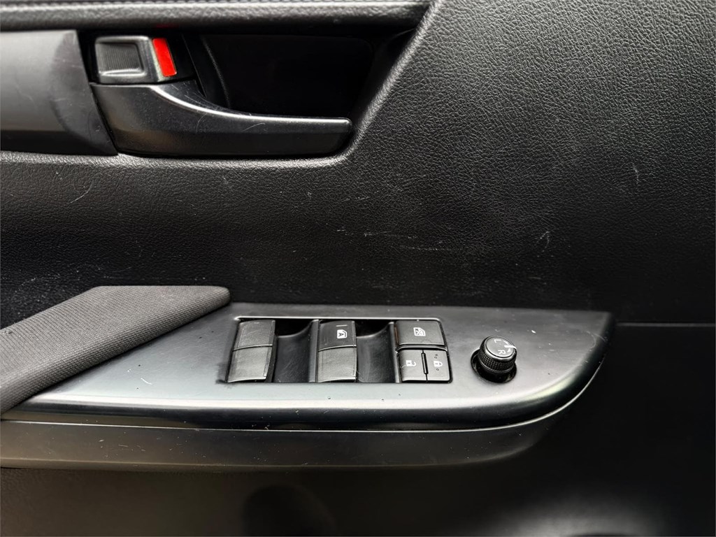 Foto 5 TOYOTA-HILUX CABINA DOBLE GX 8LYC