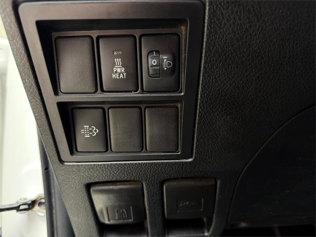 Foto 6 TOYOTA-HILUX CABINA DOBLE GX 8LYC