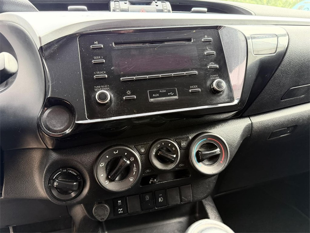 Foto 7 TOYOTA-HILUX CABINA DOBLE GX 8LYC