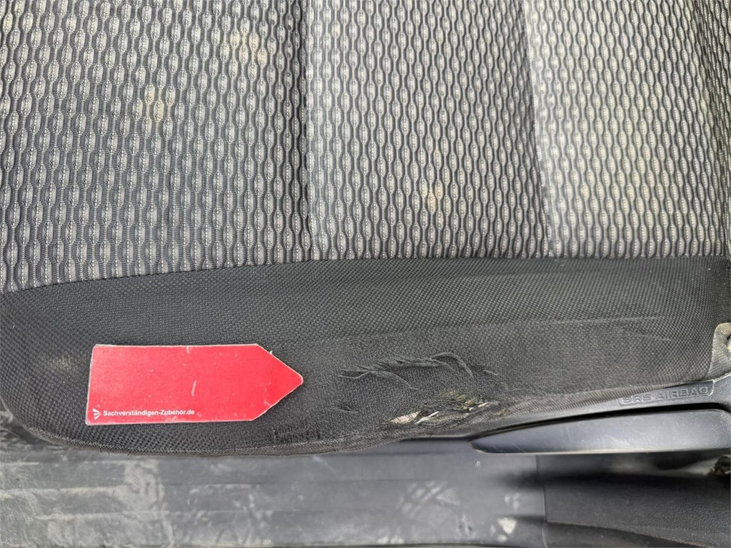 Foto 26 TOYOTA-HILUX DOBLE CABINA GX 2.4 D4 4X4 LYH