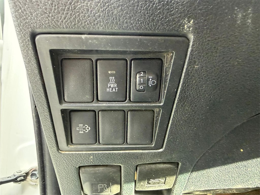 Foto 6 TOYOTA-HILUX DOBLE CABINA GX 2.4 D4 4X4 LYH